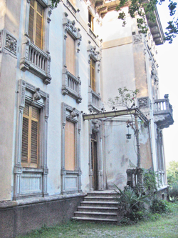 ingresso principale Villa Toletti prima del restauro