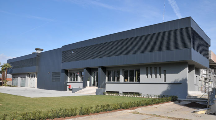 Rifacimento esterno della sede di BMC srl | Rivestimento EasyWand