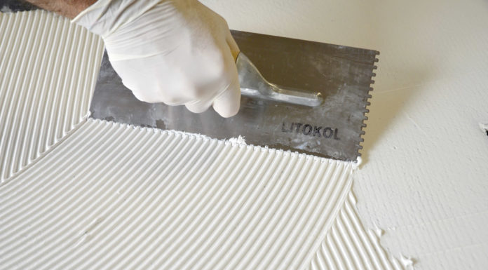Litoelastic Evo di Litokol: adesivo universale ad alta flessibilità litoelastic evo