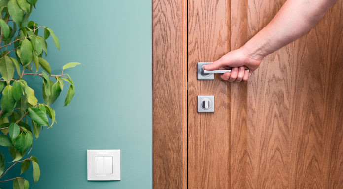 4 tipi di porte per dare carattere agli ambienti della casa tipi di porte