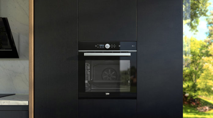 BEKO presenta il forno multifunzione pirolitico e con sonda carne BBIM13500XPSW – Gamma Beyond bPRO700 Linea Nature BBIM13500XPSW