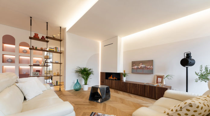 Linee luminose e pennellate di colore