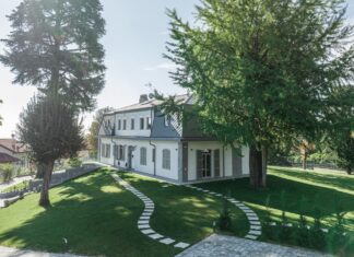 Scaglie in alluminio PREFA per la villa piemontese: l’eleganza che stupisce