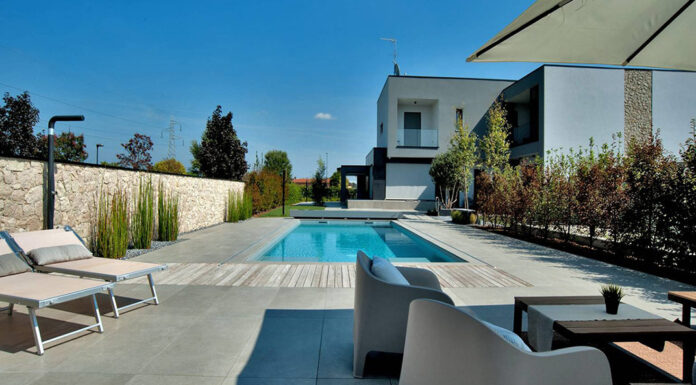 Stile urban e minimalismo: Ceramiche Keope firma gli spazi outdoor di una moderna villa privata