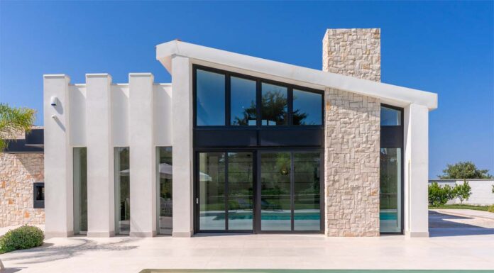 Indoor e outdoor sconfinati grazie agli scorrevoli HST Motion di Oknoplast