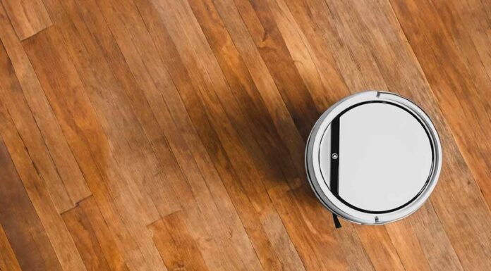 ROBOSHINE di FILA Solutions, il detergente concentrato per robot e lavapavimenti, ora si trova anche nelle rivendite