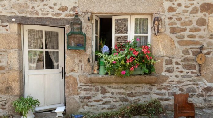 Muro in pietra: caratteristiche, vantaggi e soluzioni per la casa muro in pietra