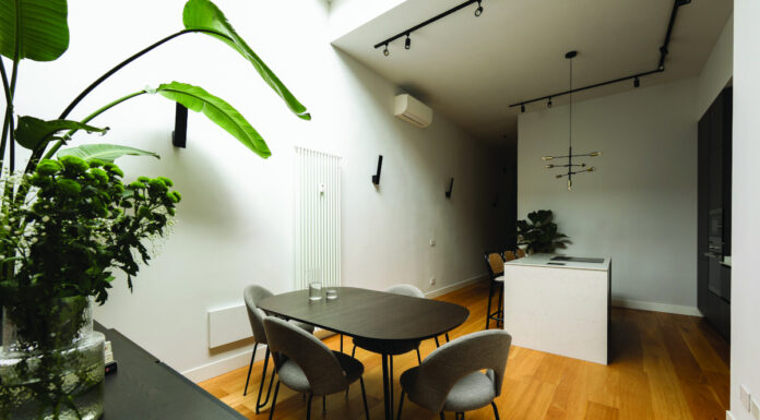 Loft con soppalco: un ex ufficio diventa un’abitazione luminosa loft con soppalco