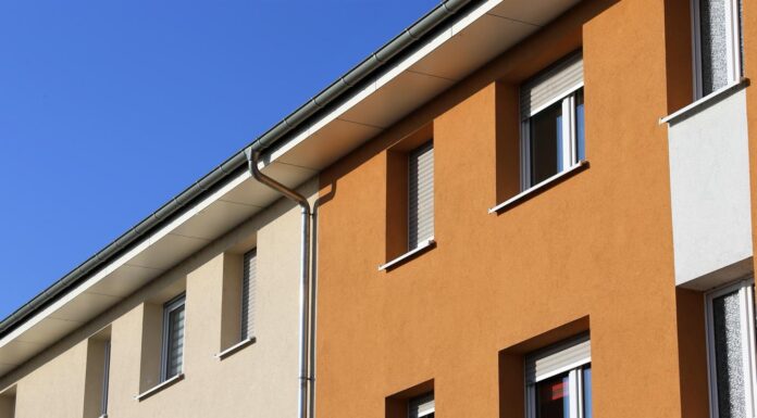 Come scegliere la finitura per una facciata esterna: criteri, materiali e soluzioni Come scegliere la finitura per una facciata esterna